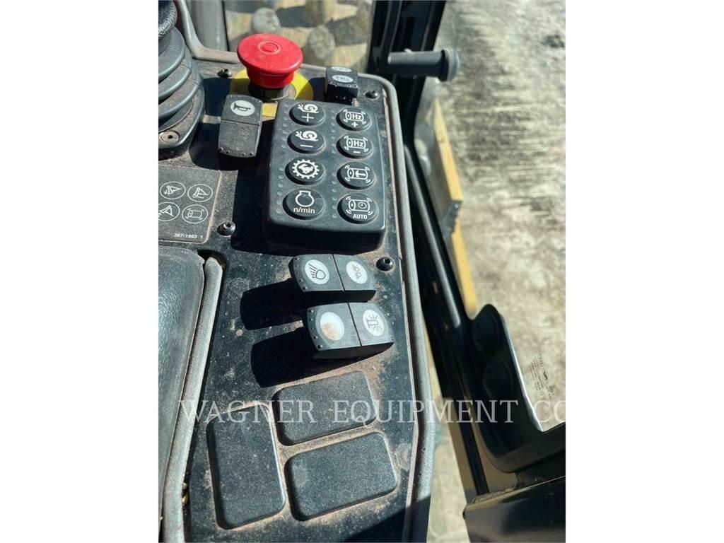 CAT CP56B Kompaktorji tal
