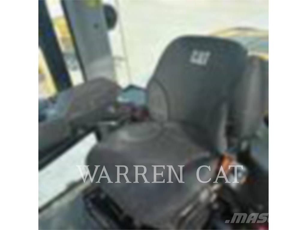 CAT CP56B Asfaltni finišerji