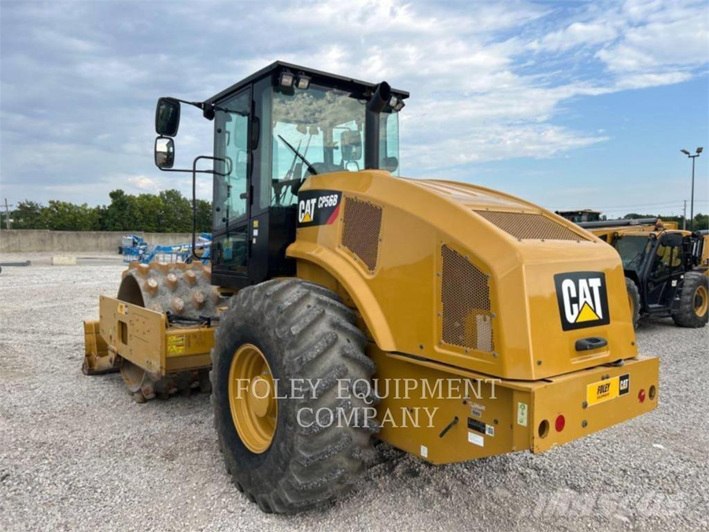 CAT CP56B Kompaktorji tal