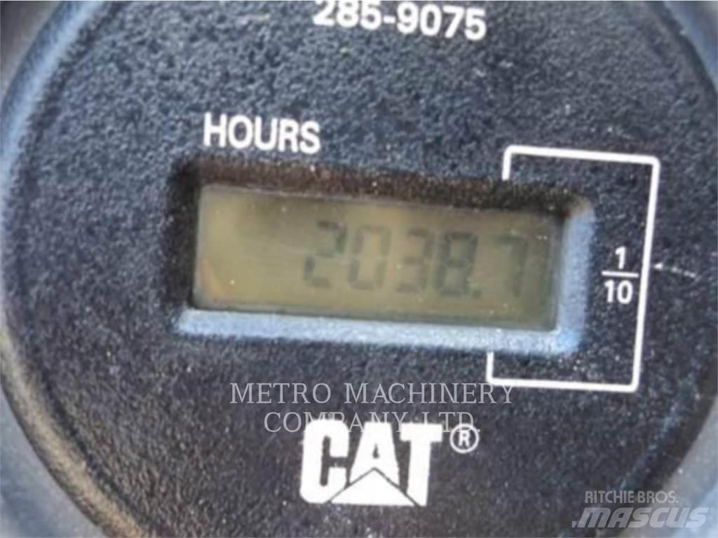 CAT CS-533E Enojni valjarji
