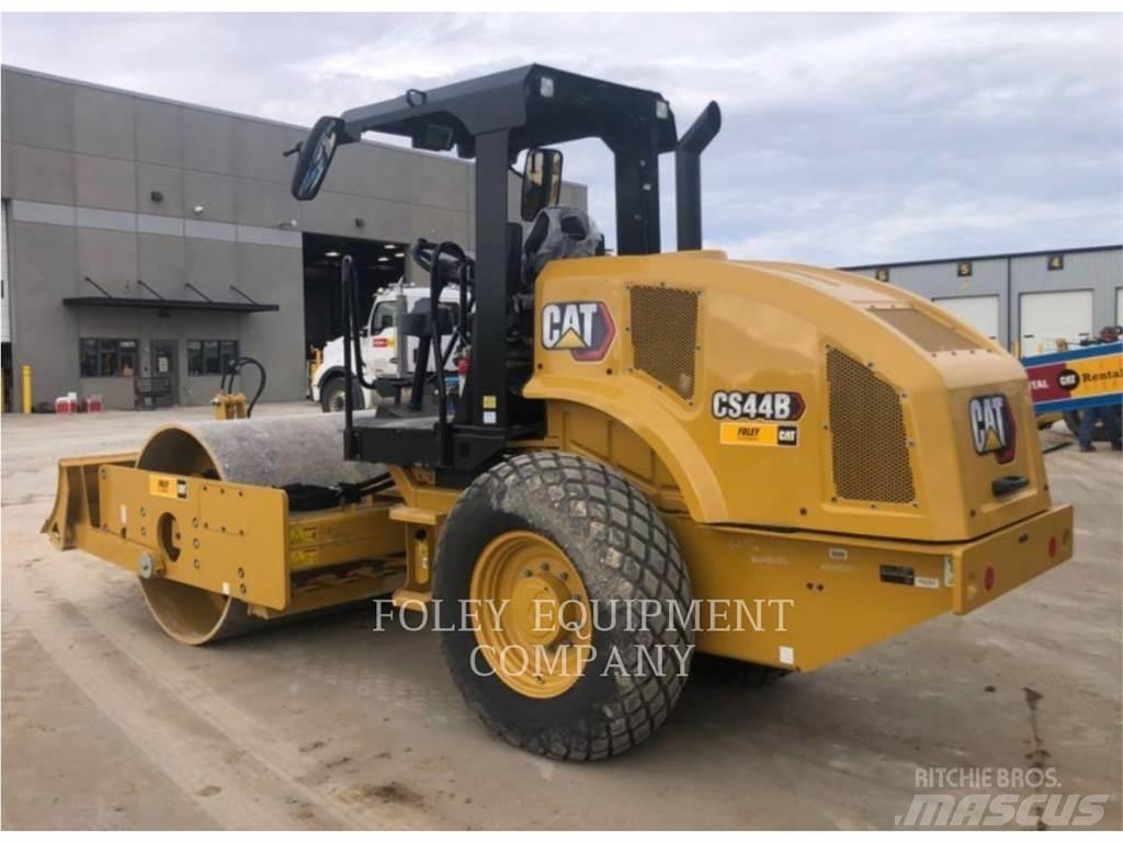 CAT CS44B Kompaktorji tal