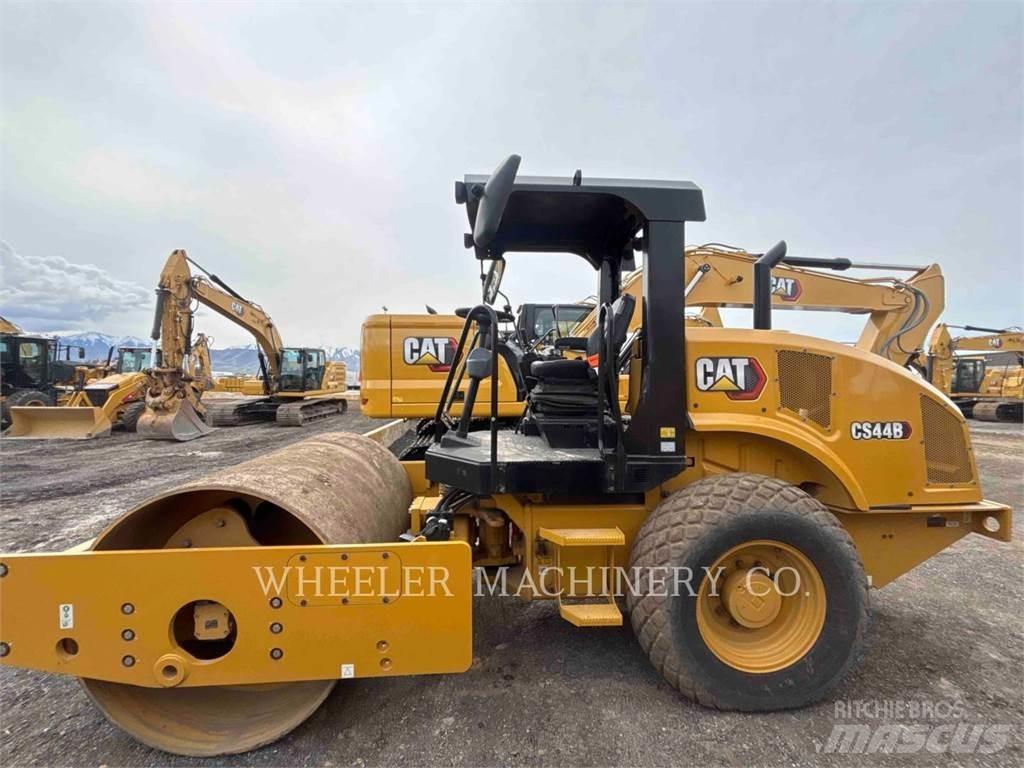 CAT CS44B Enojni valjarji