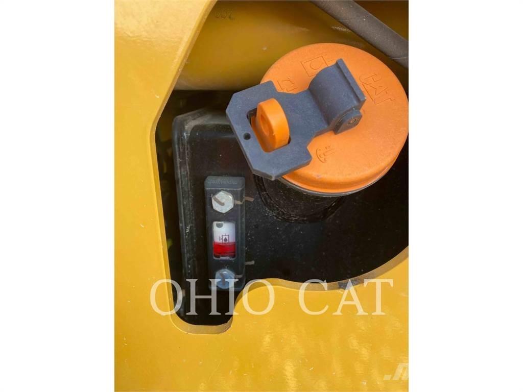 CAT CS44B Kombinirani valjarji