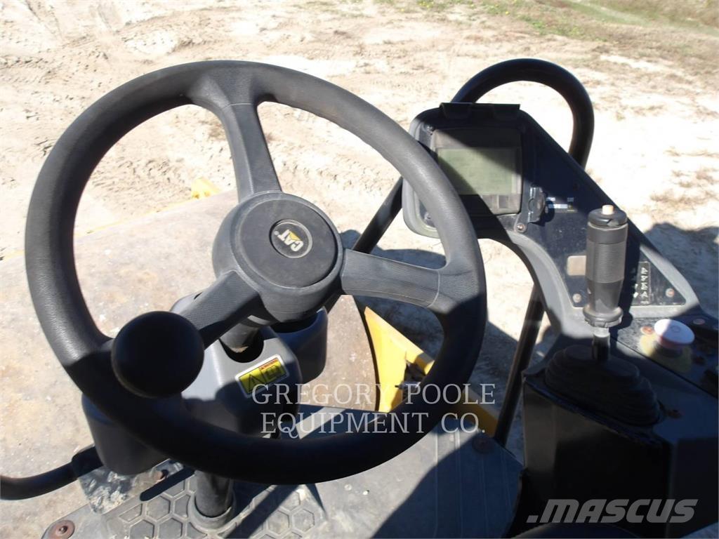 CAT CS44B Enojni valjarji