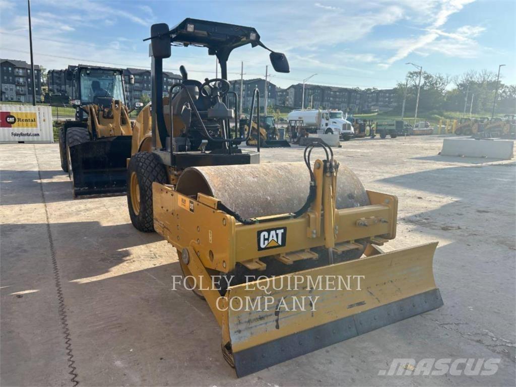 CAT CS44B Kompaktorji tal