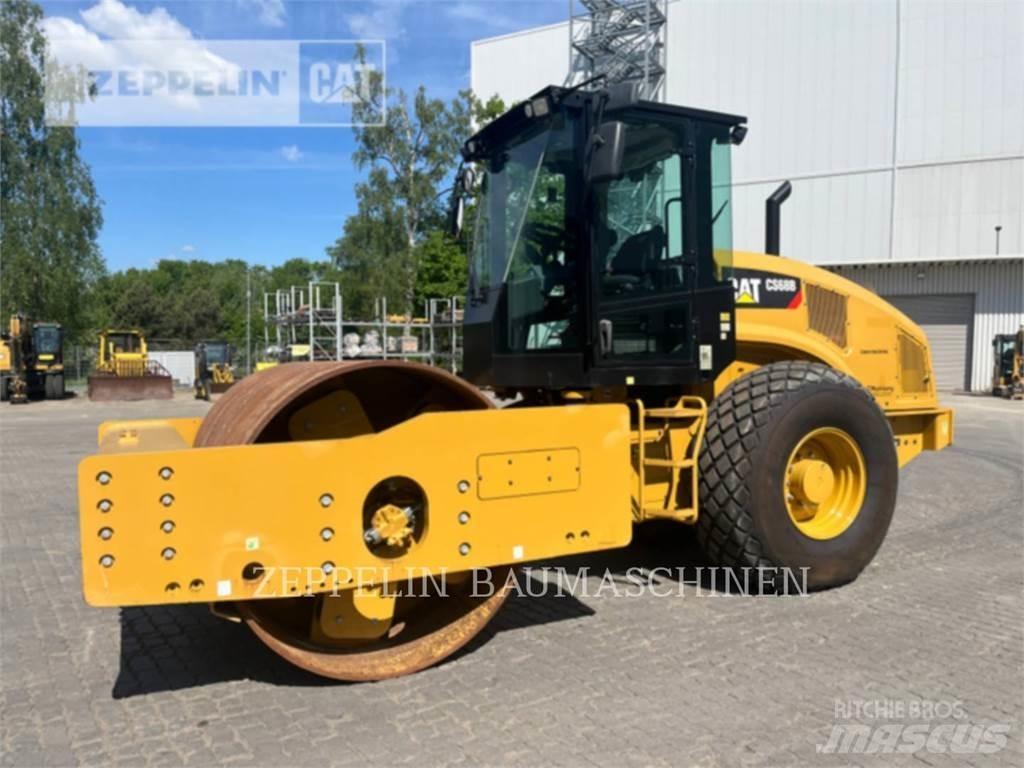 CAT CS68B Kompaktorji tal