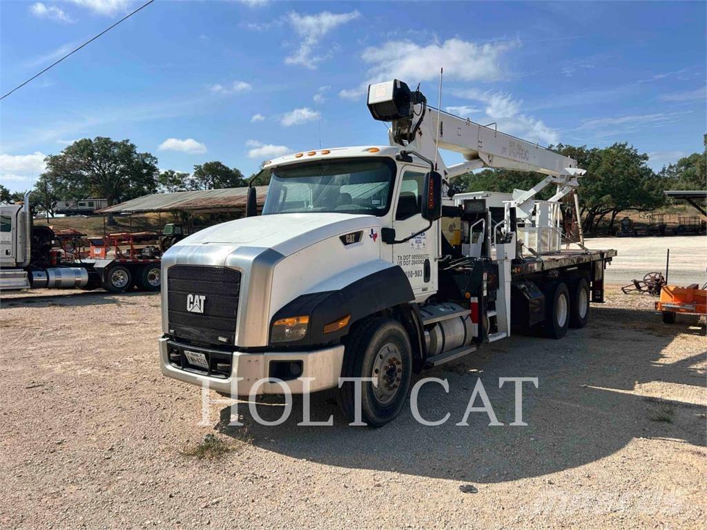 CAT CT660S Drugi tovornjaki