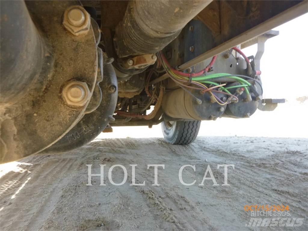 CAT CT660S SBA 6X4 Tovornjaki cisterne