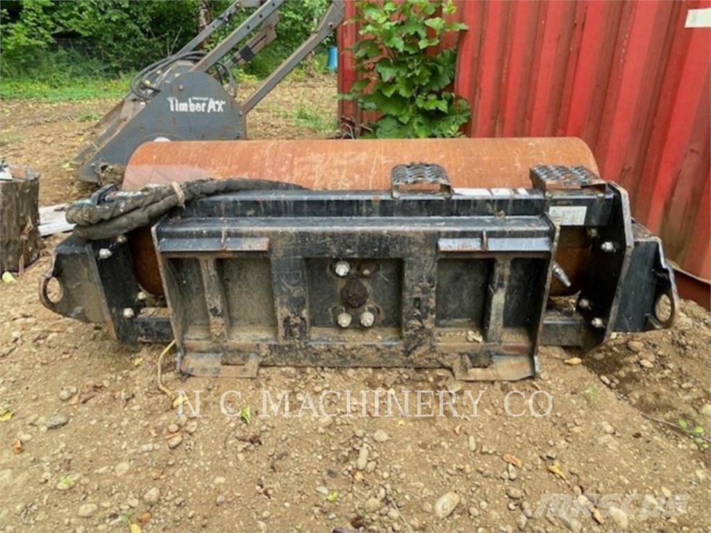 CAT CV117 Skid steer mini nakladalci