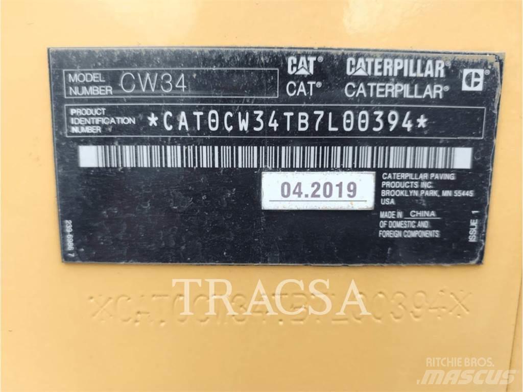 CAT CW 34 Kolesni valjarji s pnevmatikami
