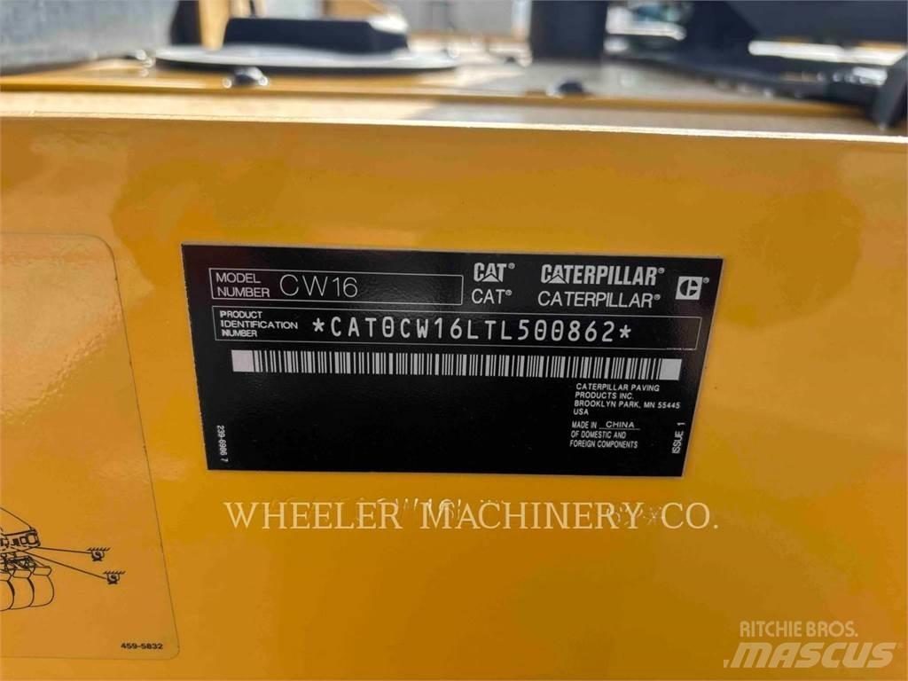 CAT CW16 Kolesni valjarji s pnevmatikami