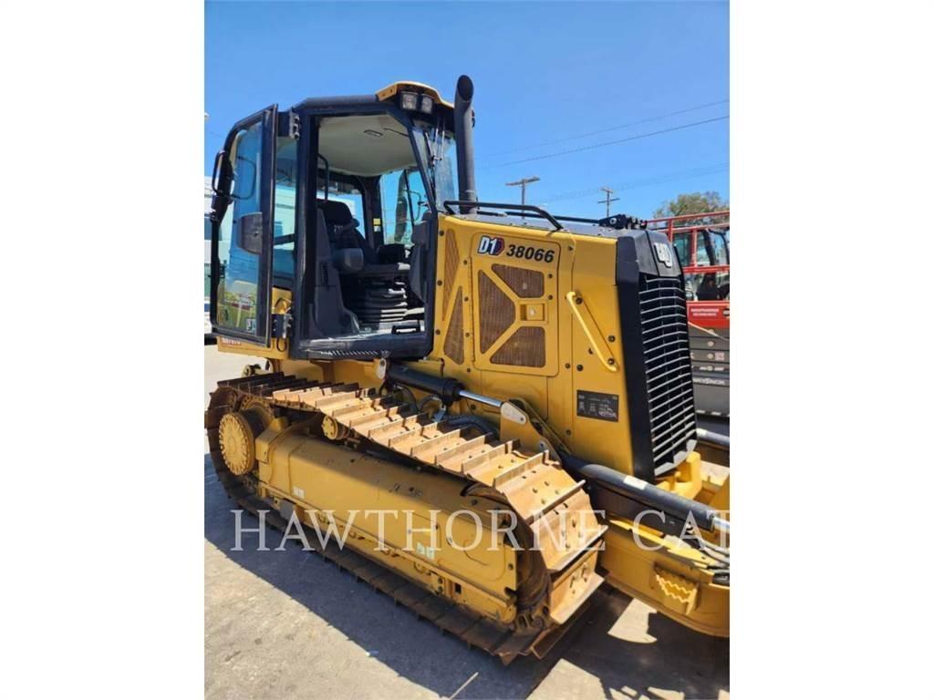 CAT D1 Buldožerji goseničarji