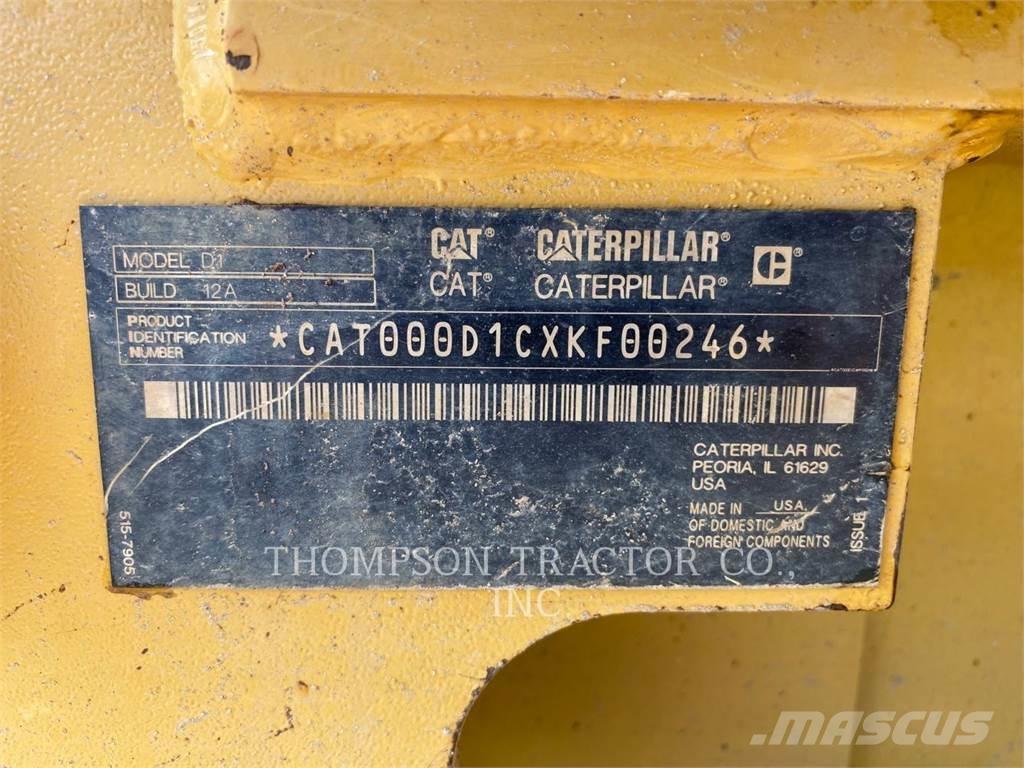 CAT D1 Buldožerji goseničarji