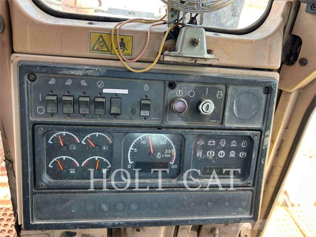 CAT D10R Buldožerji goseničarji