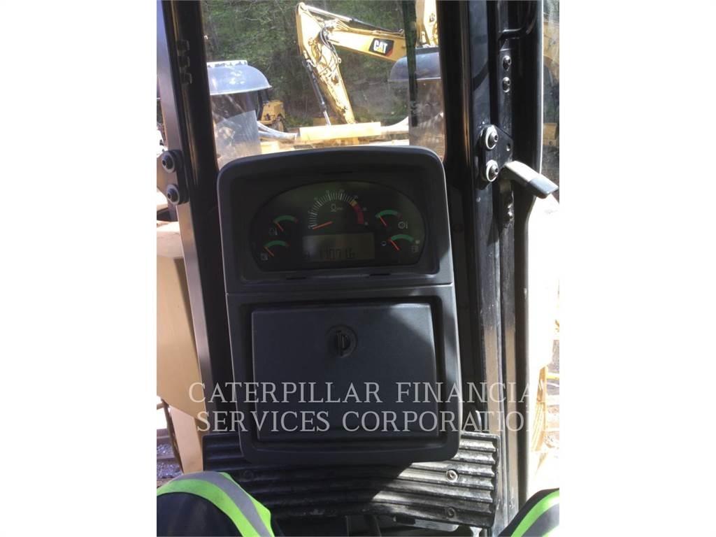 CAT D10T Buldožerji goseničarji