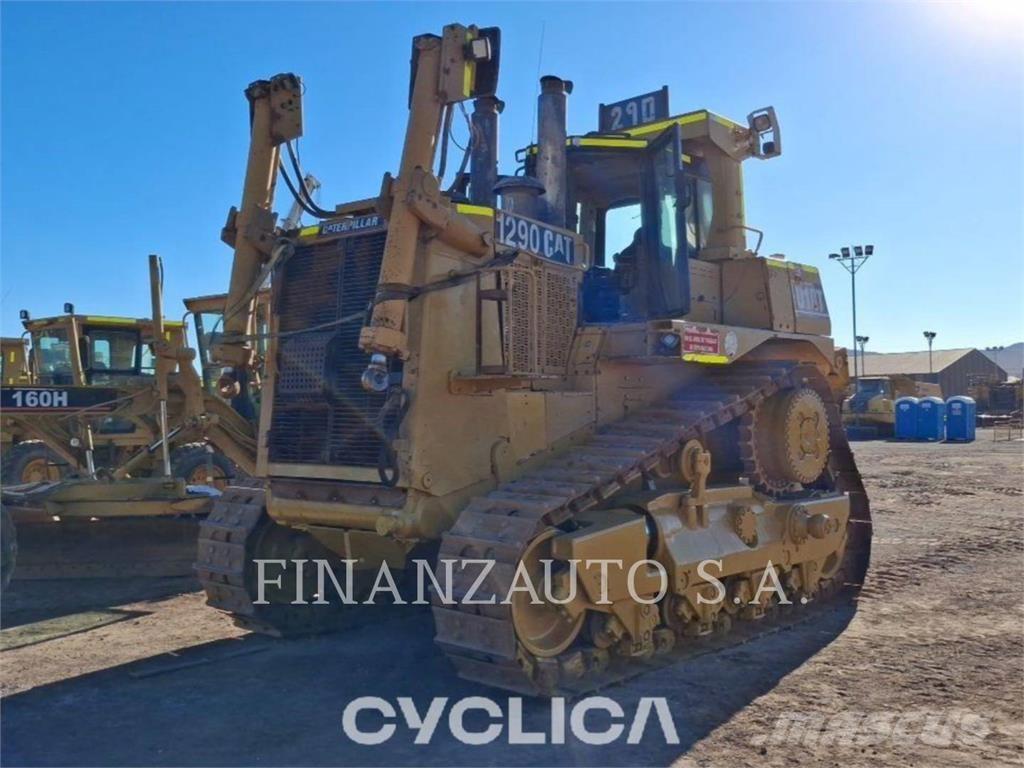 CAT D10T Buldožerji goseničarji
