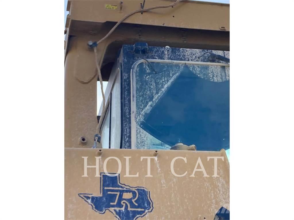 CAT D10T2 Buldožerji goseničarji