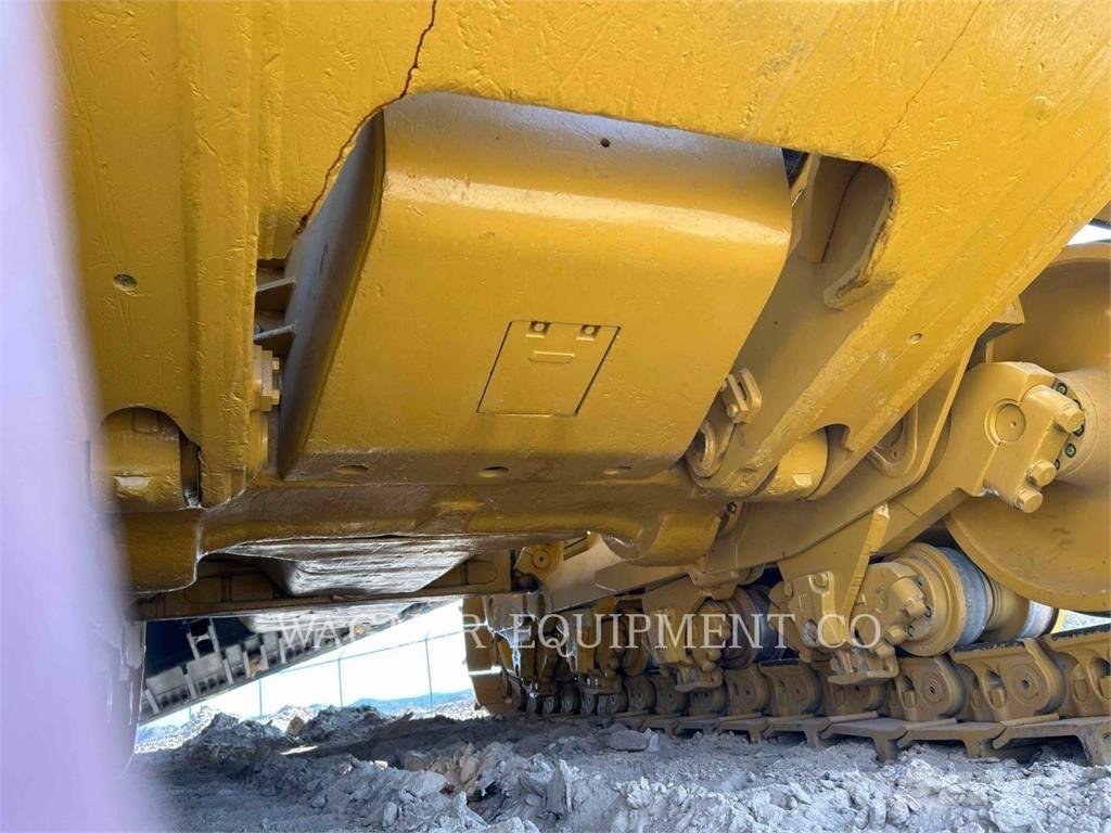 CAT D11T Buldožerji goseničarji