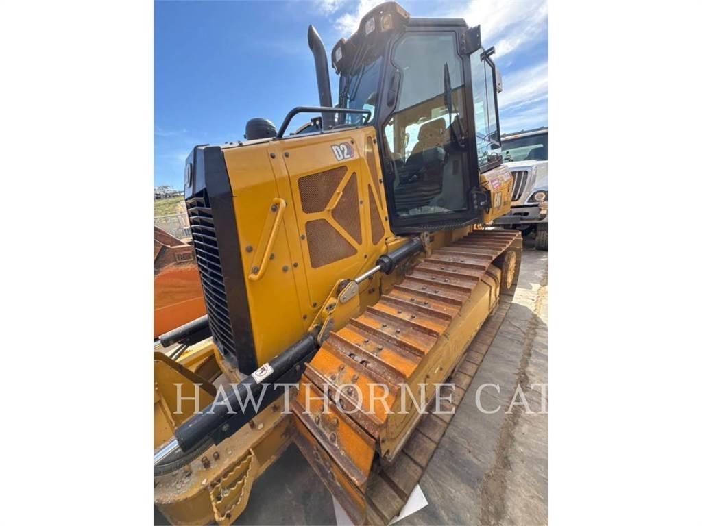 CAT D2 Buldožerji goseničarji