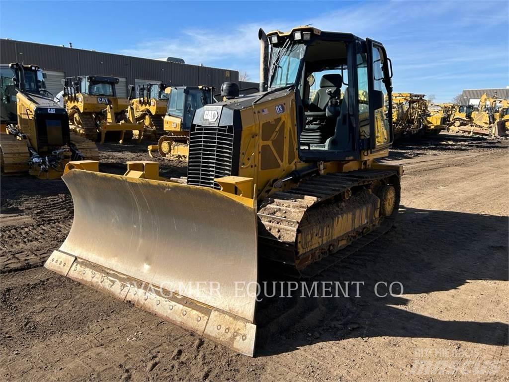 CAT D3 Buldožerji goseničarji