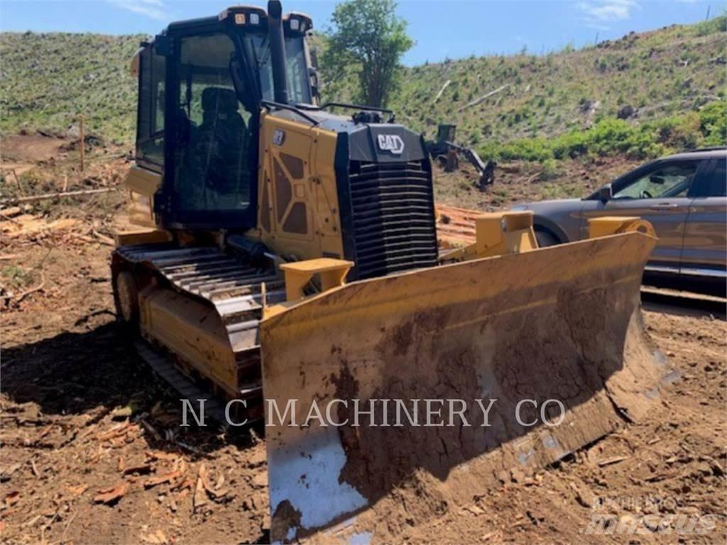CAT D3 Buldožerji goseničarji