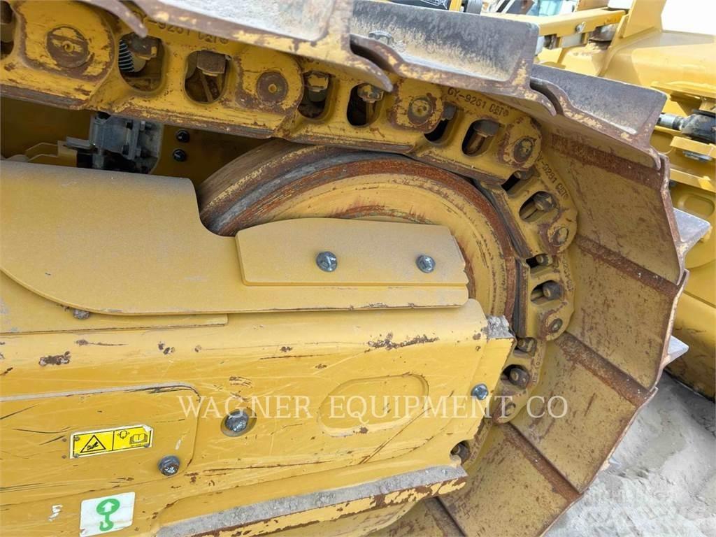 CAT D3 Buldožerji goseničarji