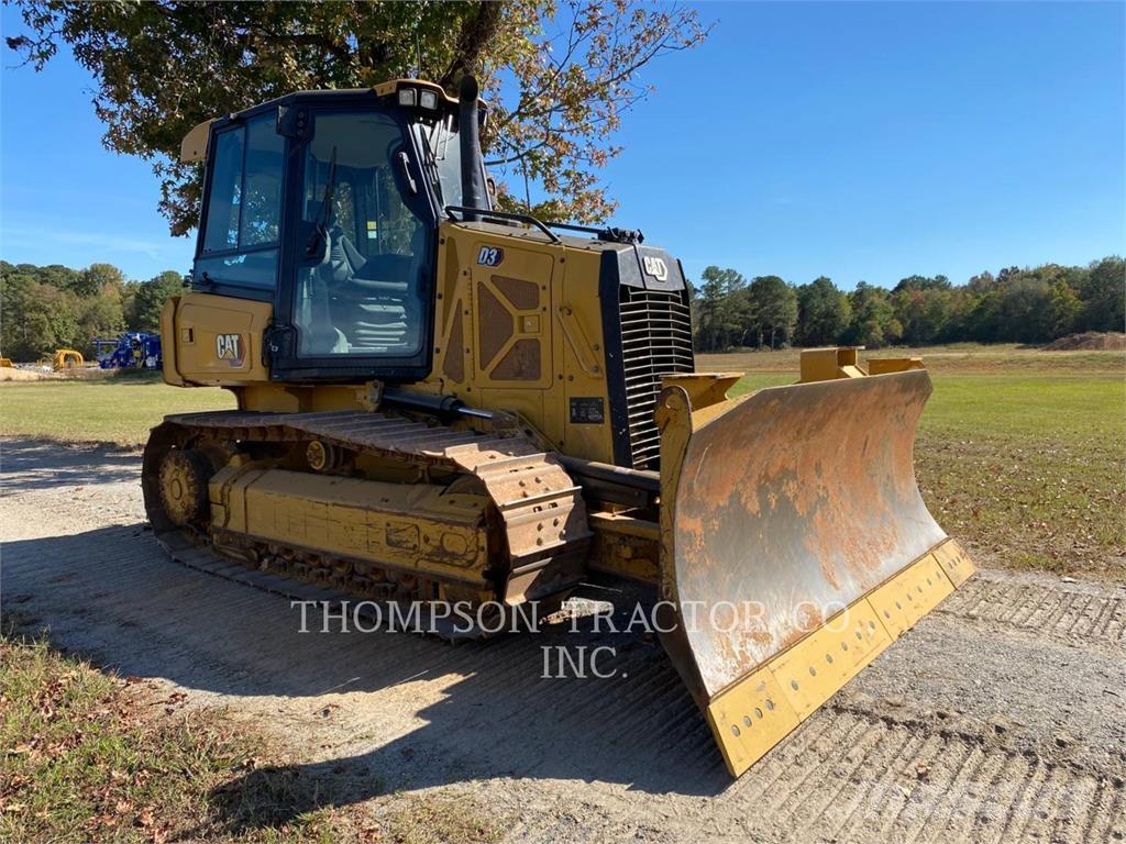 CAT D3 Buldožerji goseničarji