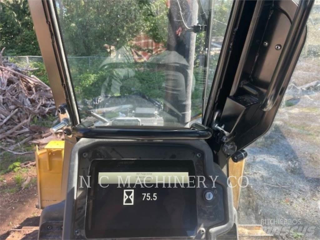 CAT D3 CB Buldožerji goseničarji
