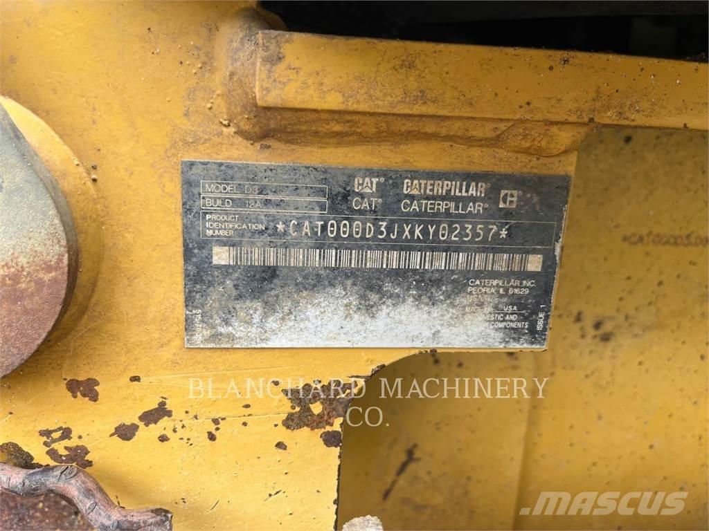 CAT D3 LGP Buldožerji goseničarji