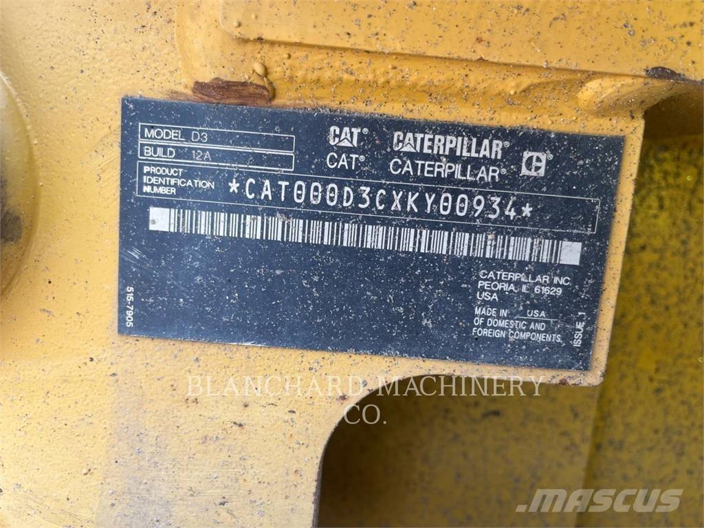 CAT D3 LGP Buldožerji goseničarji