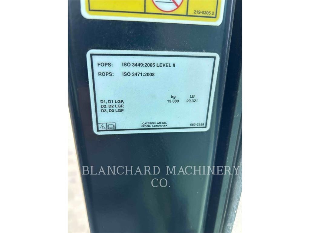 CAT D3 LGP Buldožerji goseničarji