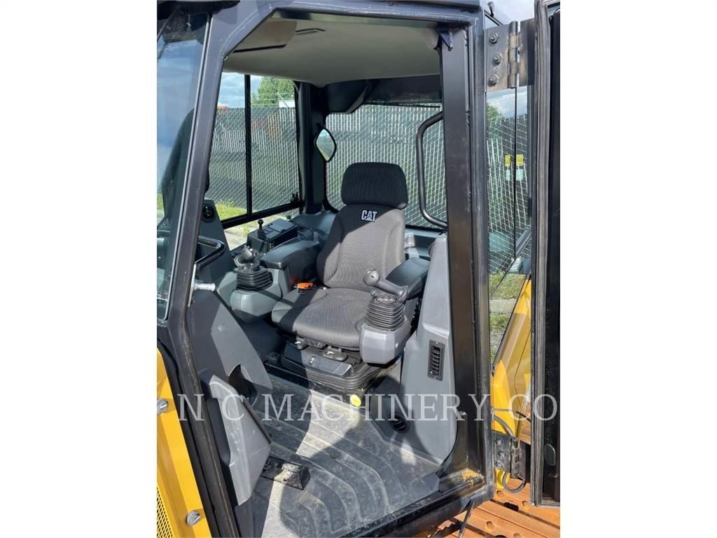 CAT D3 LGPCB Buldožerji goseničarji