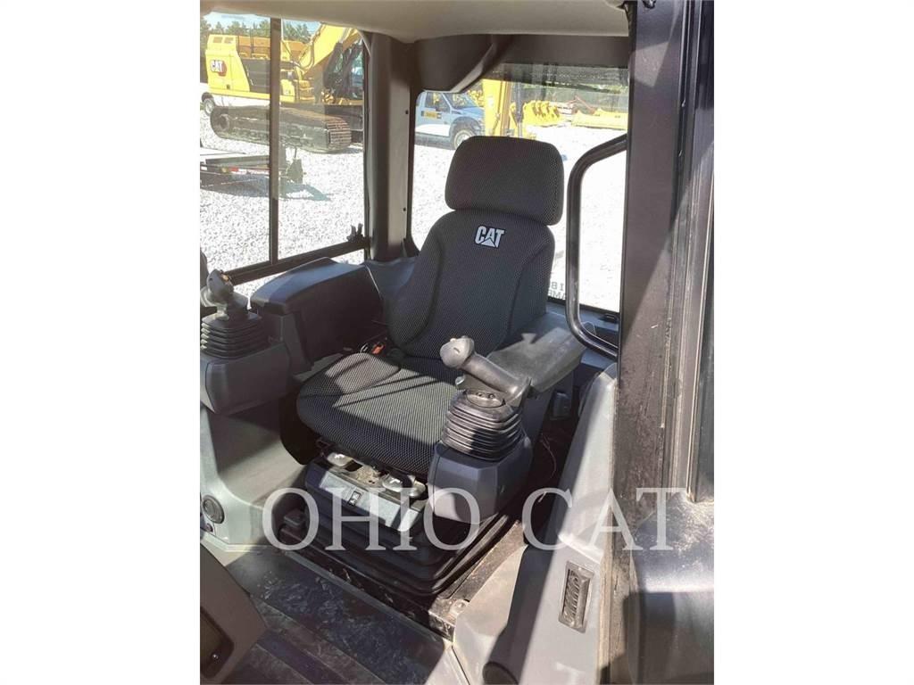 CAT D3 XL Buldožerji goseničarji