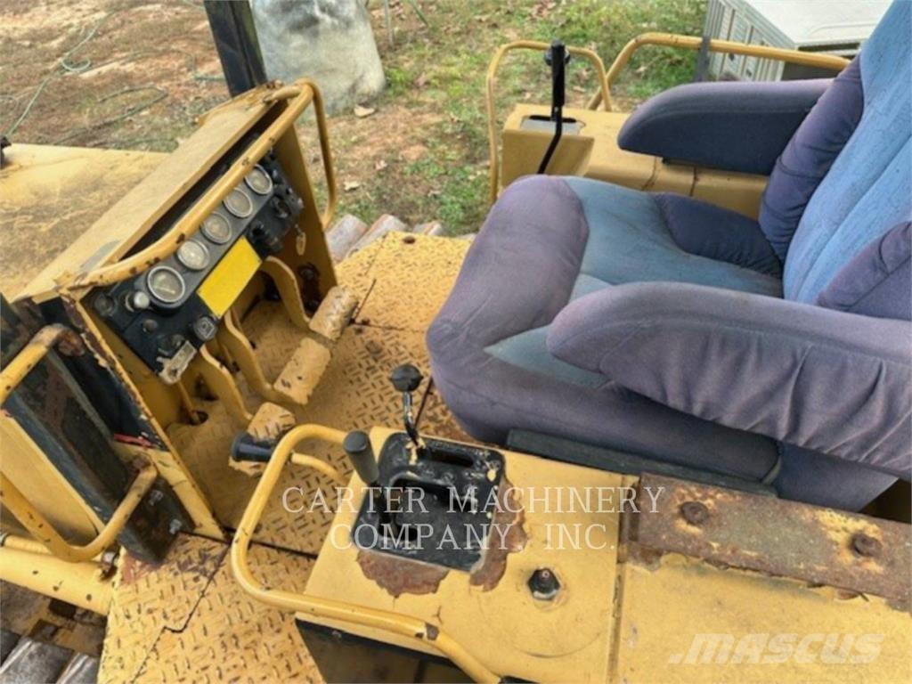 CAT D3BLGP Buldožerji goseničarji