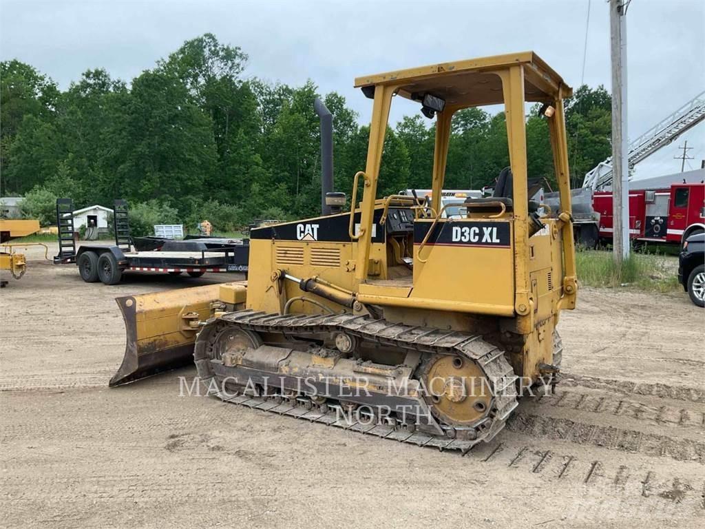 CAT D3CX Buldožerji goseničarji