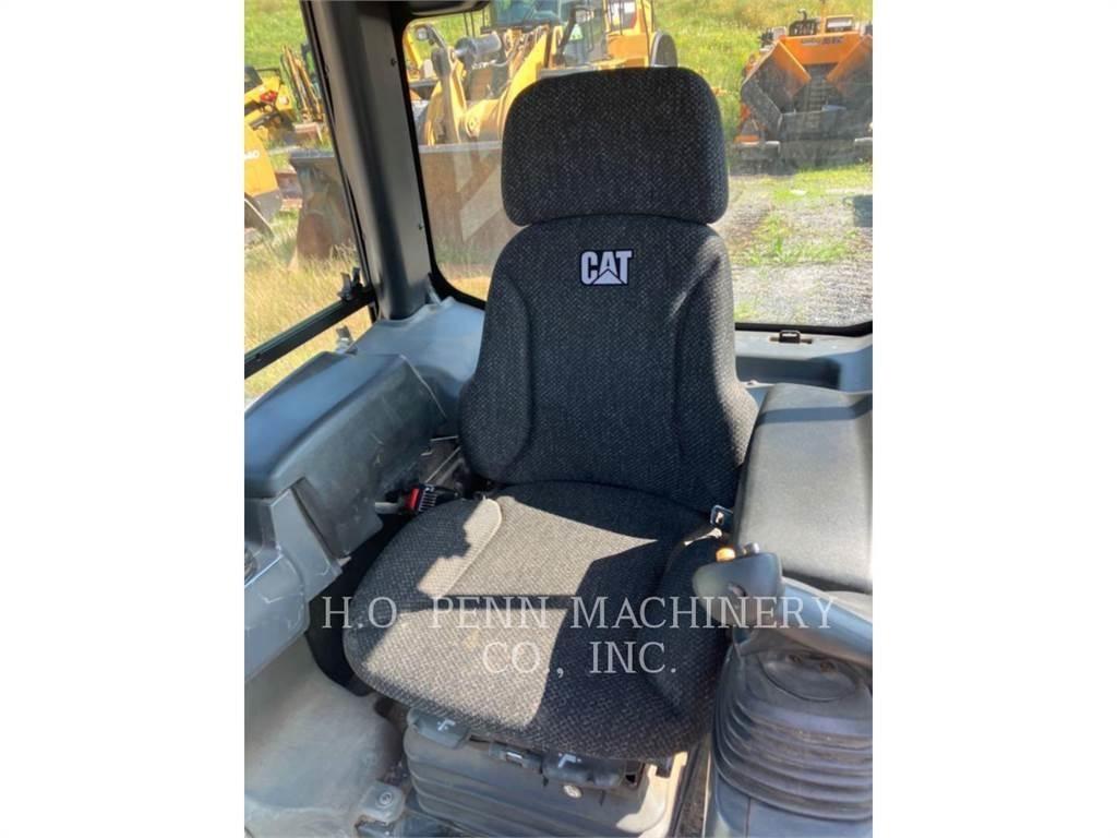 CAT D3K2XL Buldožerji goseničarji
