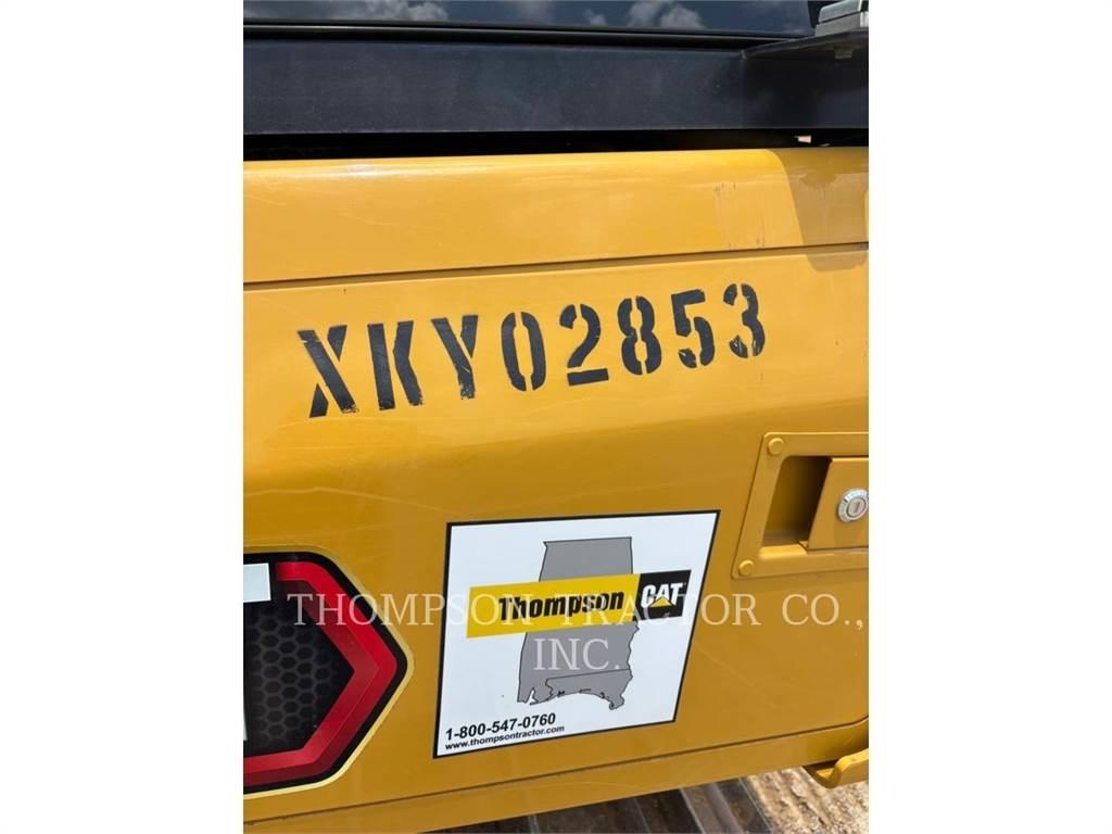 CAT D3LGP Buldožerji goseničarji