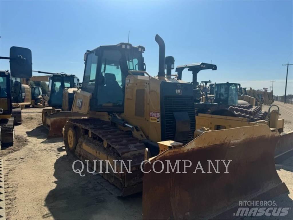 CAT D4 Buldožerji goseničarji