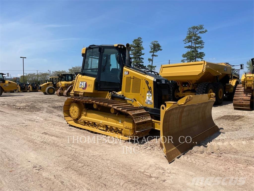 CAT D4 Buldožerji goseničarji