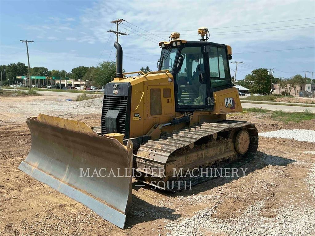 CAT D4 Buldožerji goseničarji