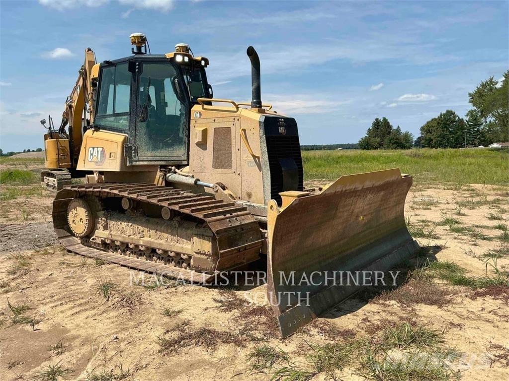CAT D4 Buldožerji goseničarji