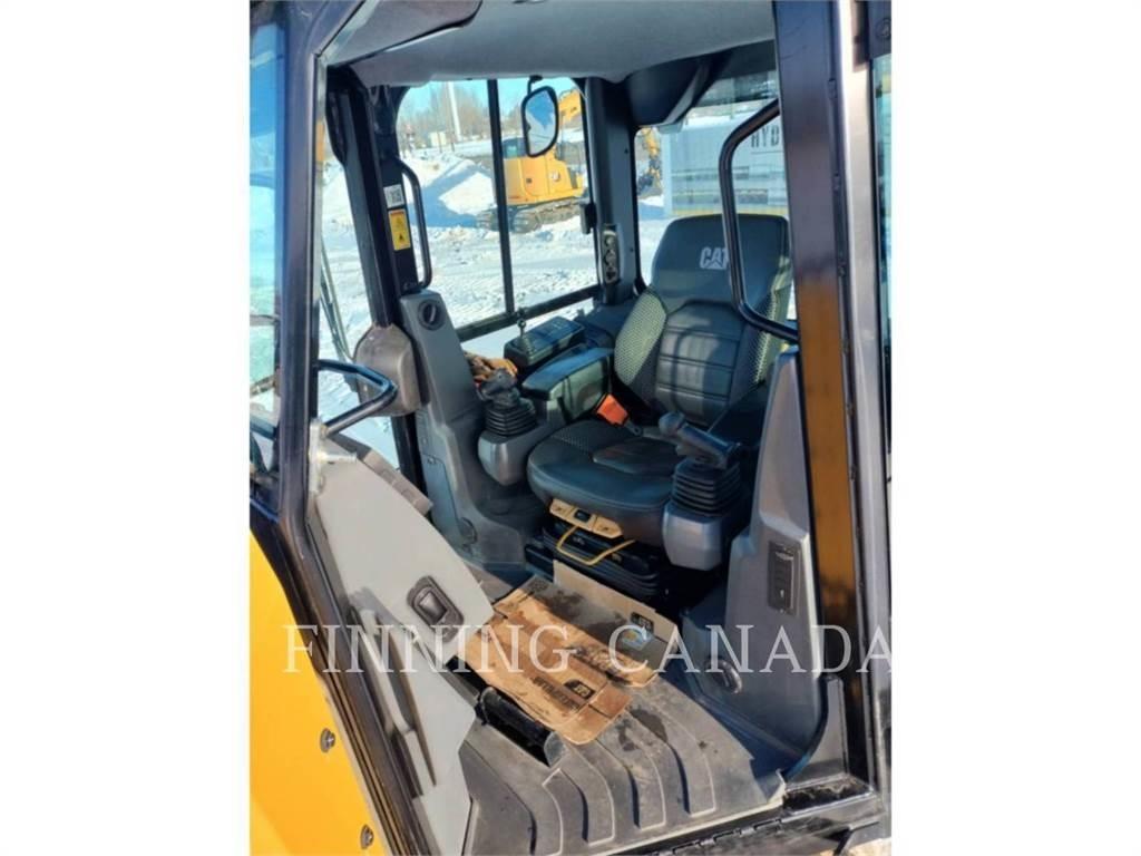 CAT D4-16 Buldožerji goseničarji