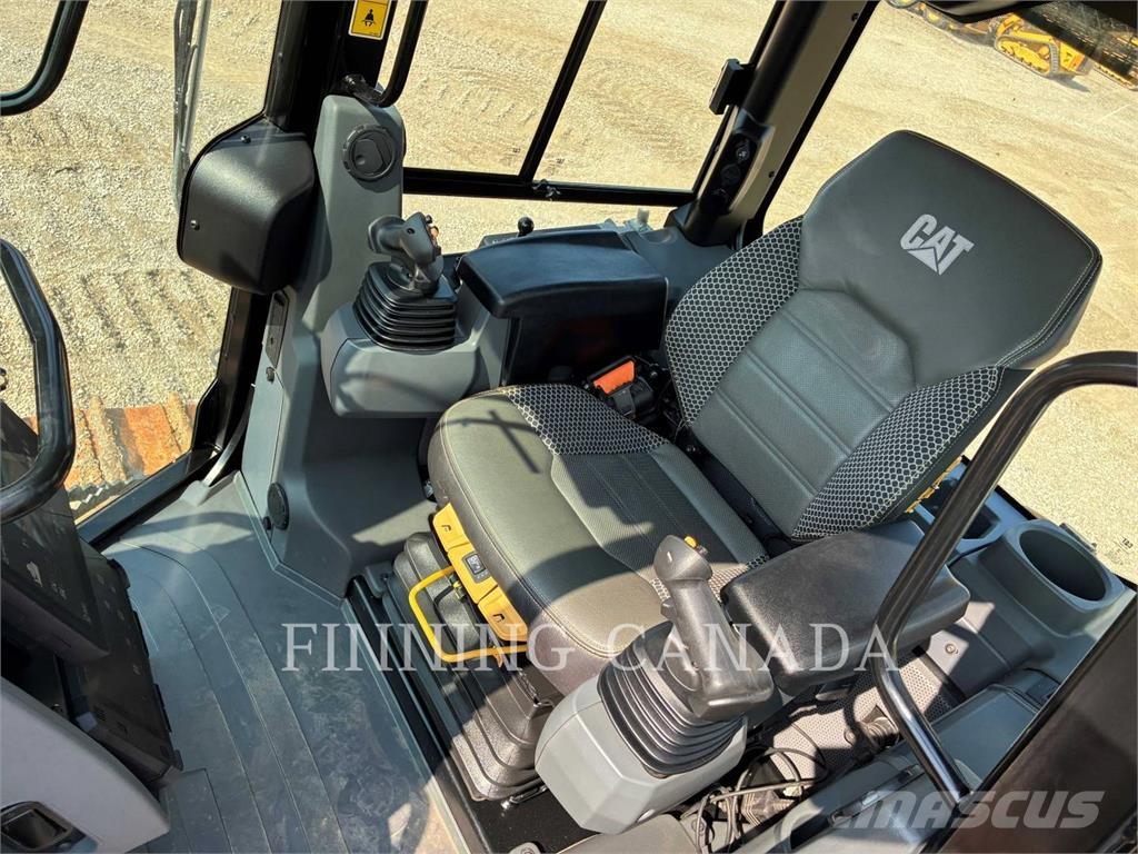 CAT D4-16 Buldožerji goseničarji