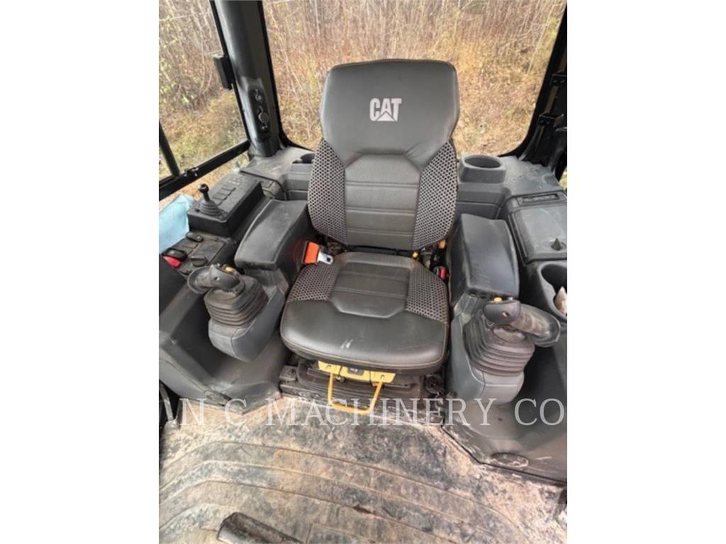 CAT D4 LGPVPAT Buldožerji goseničarji