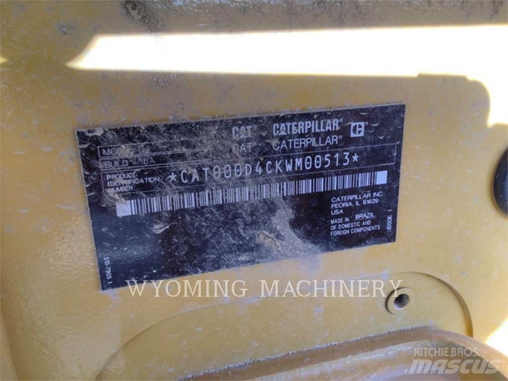 CAT D4 VP Buldožerji goseničarji