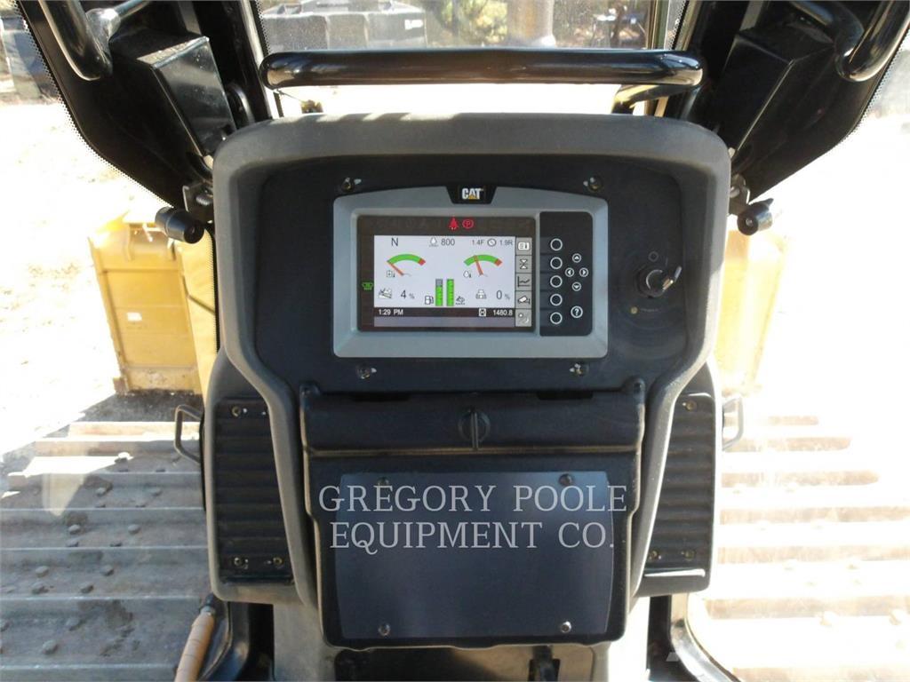 CAT D415VP Buldožerji goseničarji