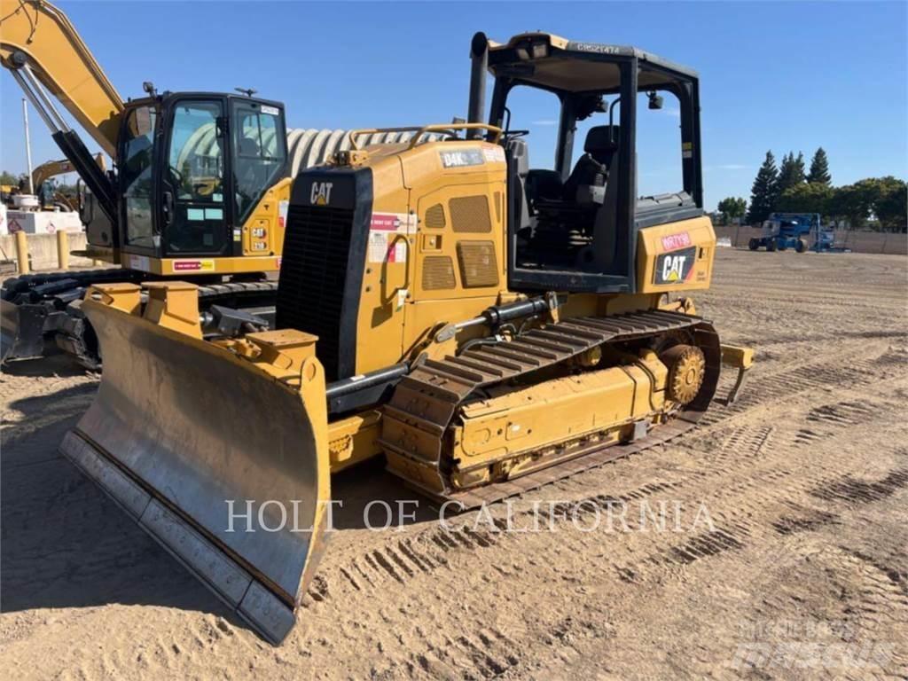 CAT D4K Buldožerji goseničarji