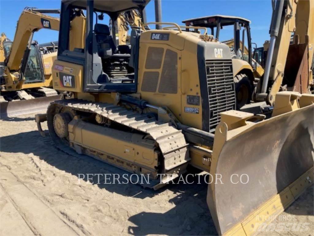 CAT D4K2 Buldožerji goseničarji