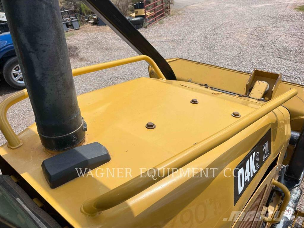 CAT D4K2 XL Buldožerji goseničarji