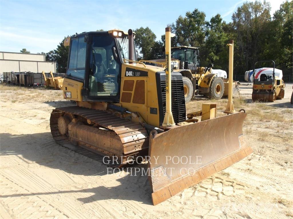 CAT D4K2LGP Buldožerji goseničarji